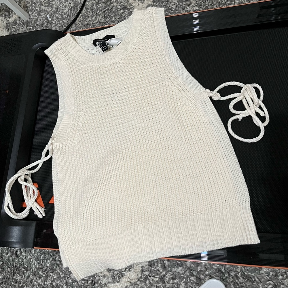 White sweater top size small